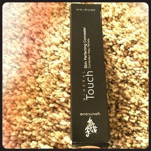 SALE New Younique Skin Perfecting Concealer